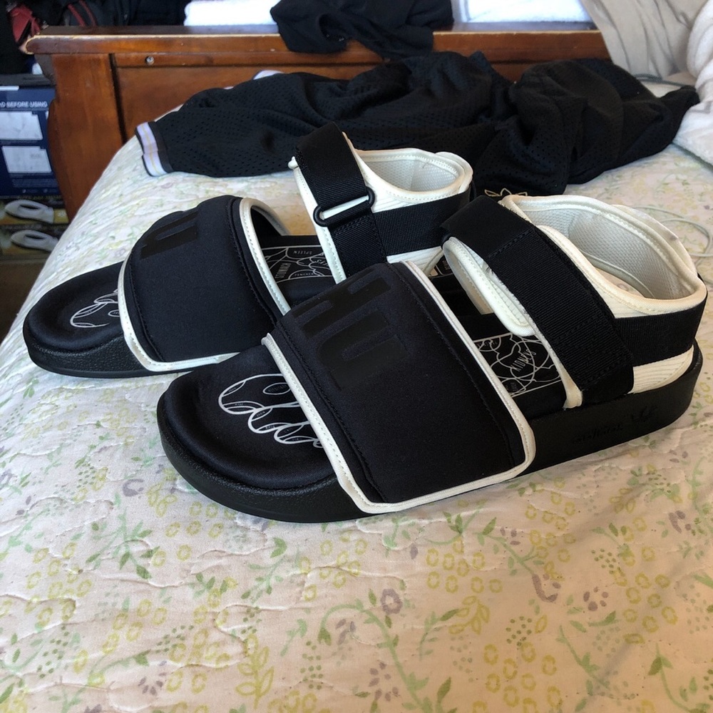 Adidas Adilette 2.0 Pharrell Size 8 humanrace